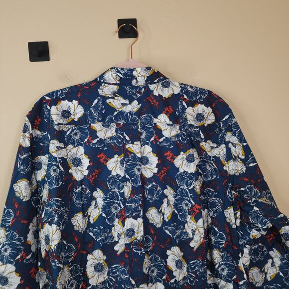 Duluth Wrinklefighter Button Up Shirt in Navy Sun Floral Plus Size 2X - Picture 6 of 8